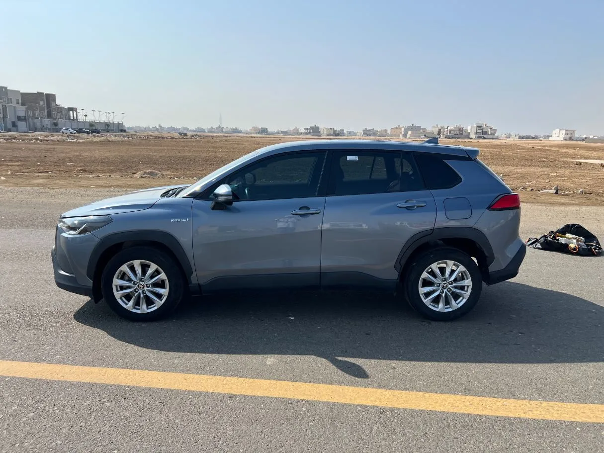 Car image 8