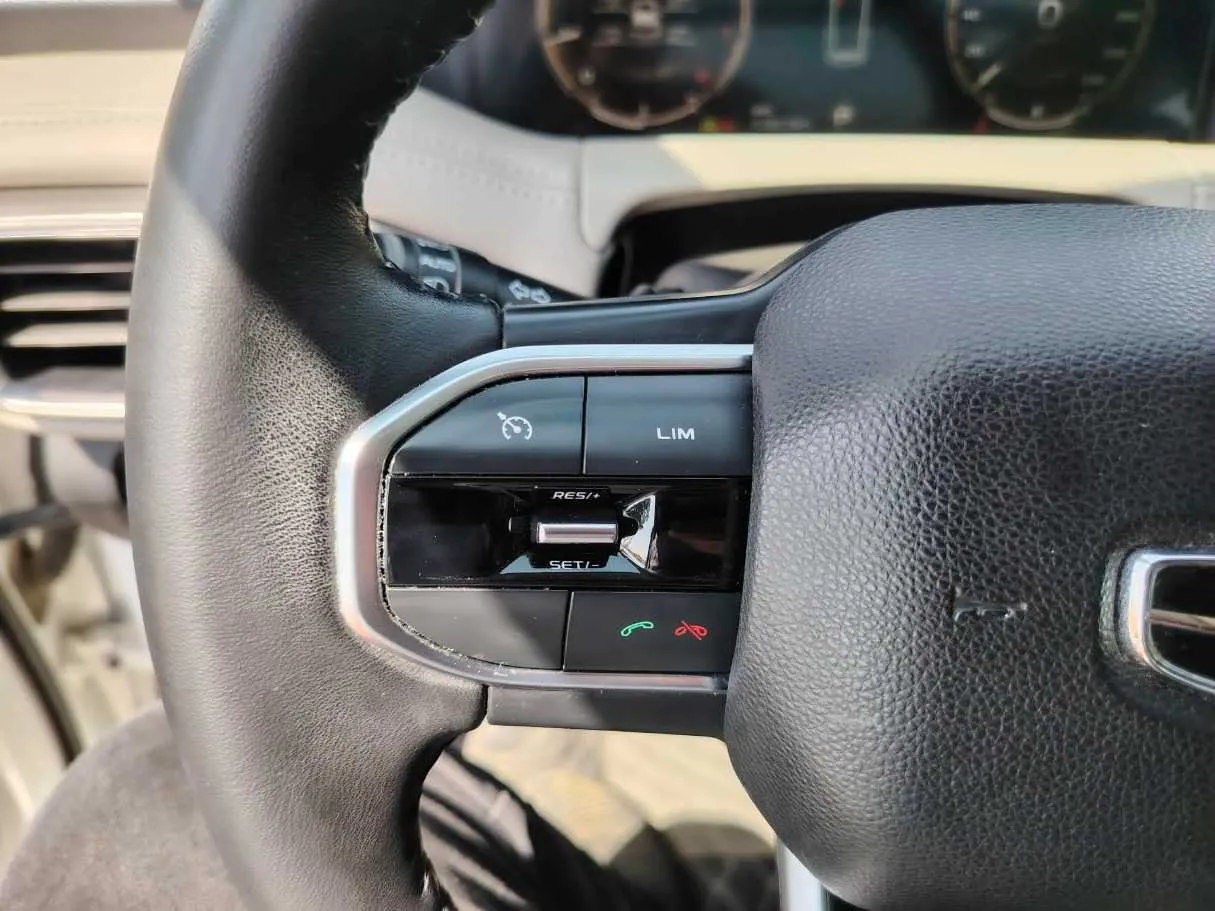 Car image 42