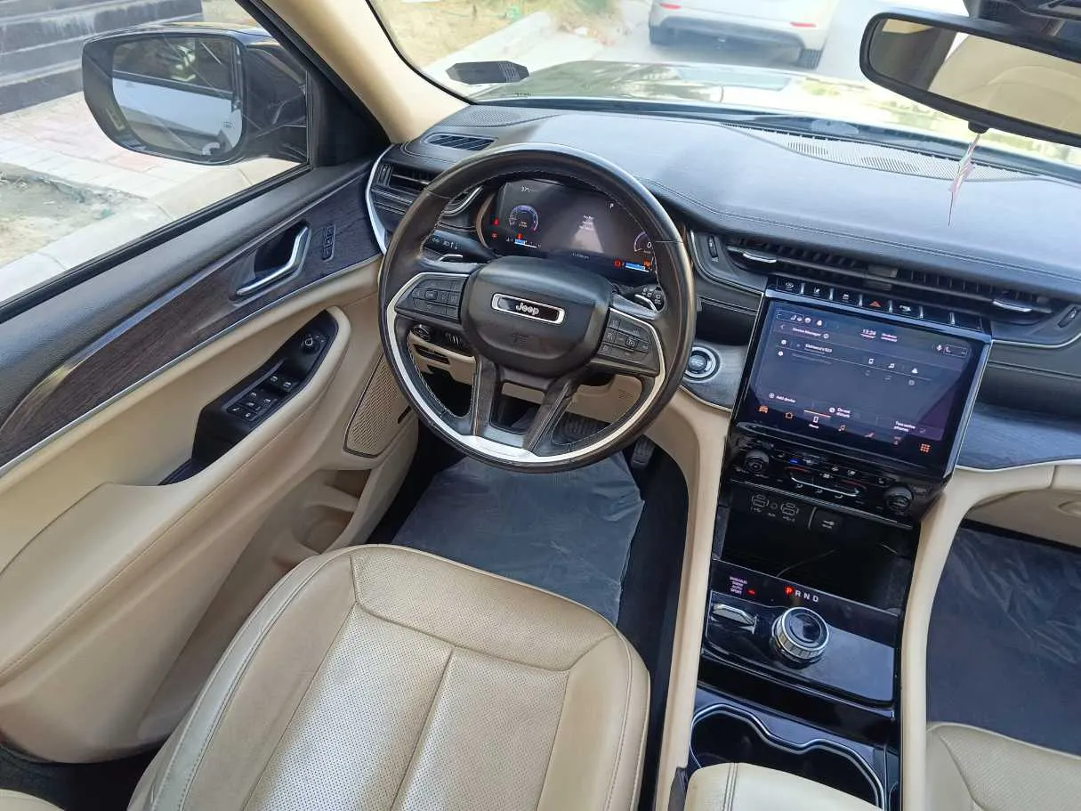 Car image 22