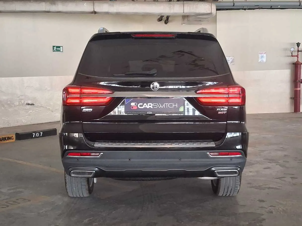 Car image 6