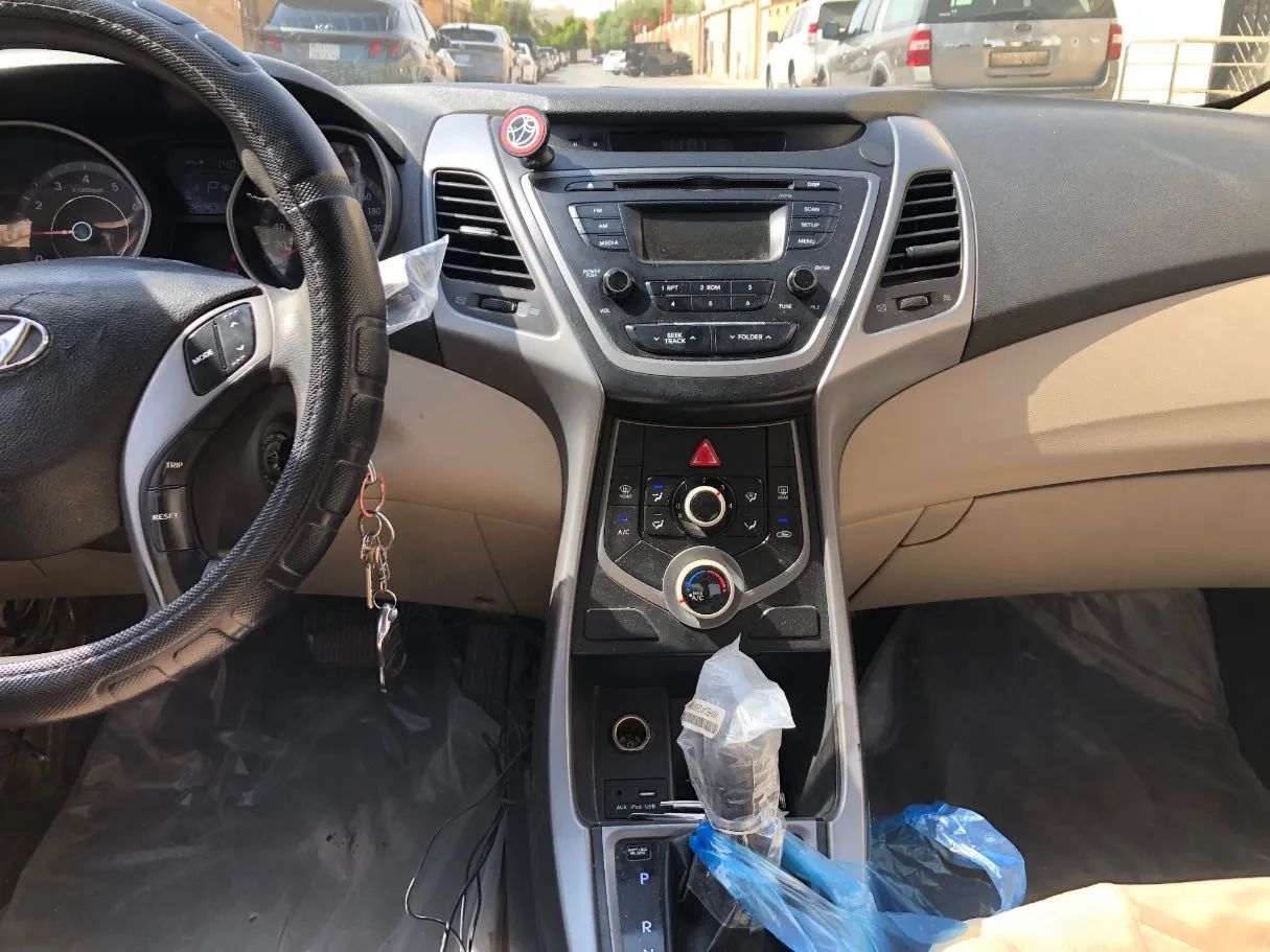 Car image 15
