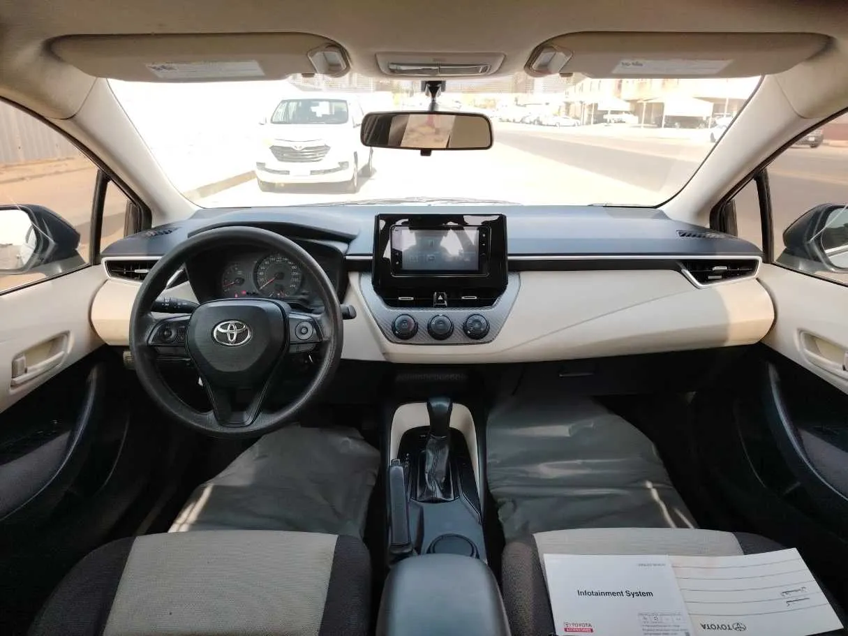 Car image 17