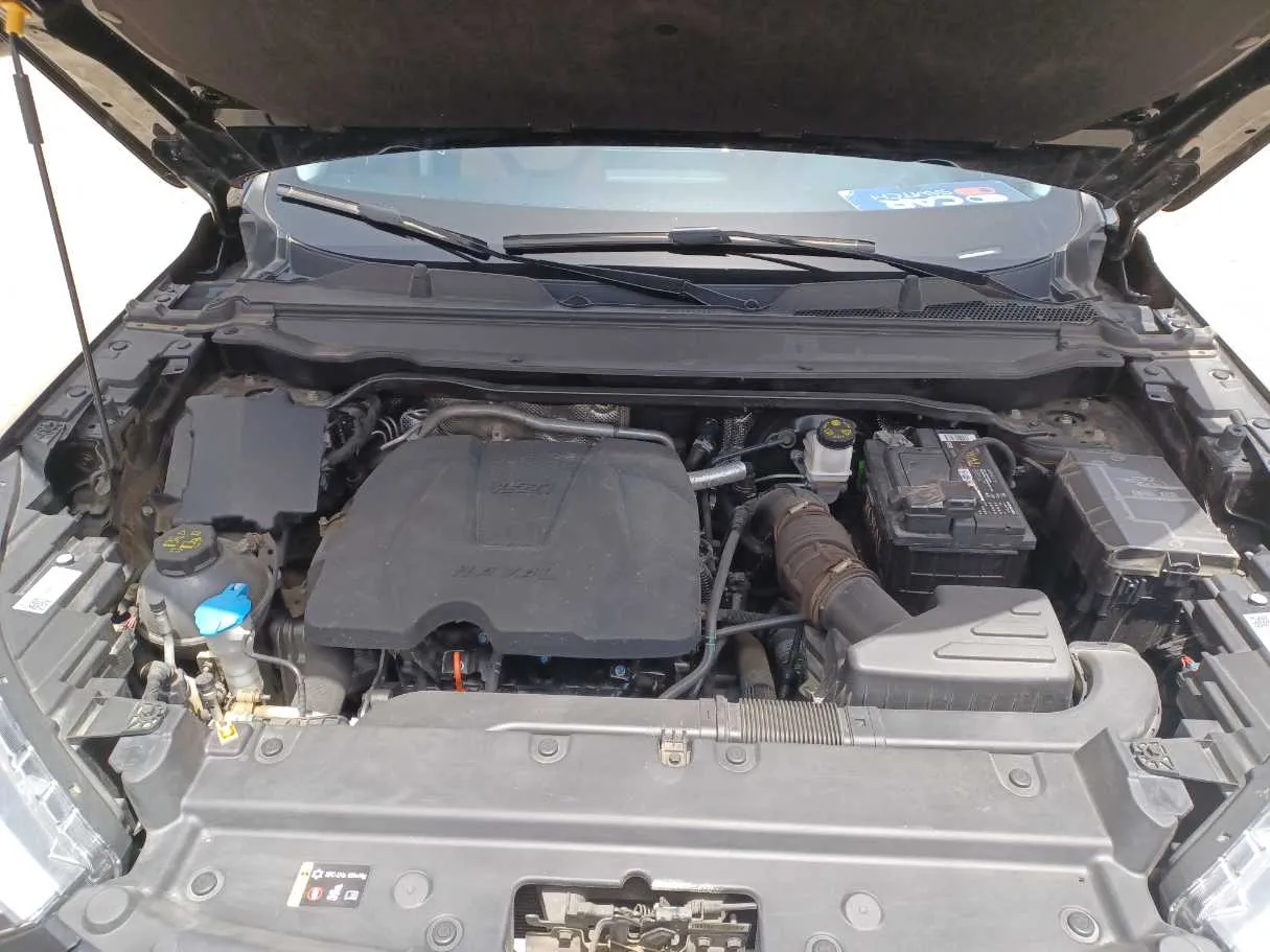 Car image 25