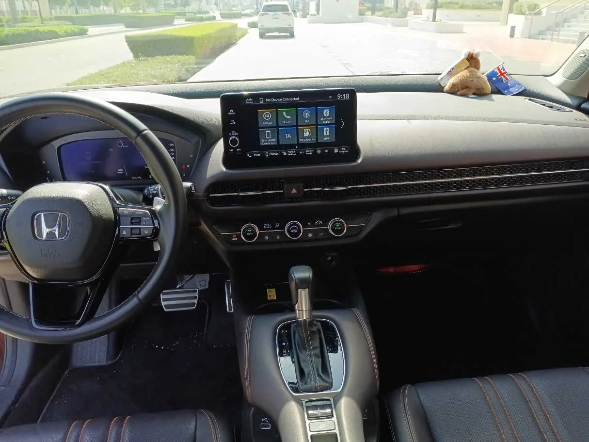 Car image 18