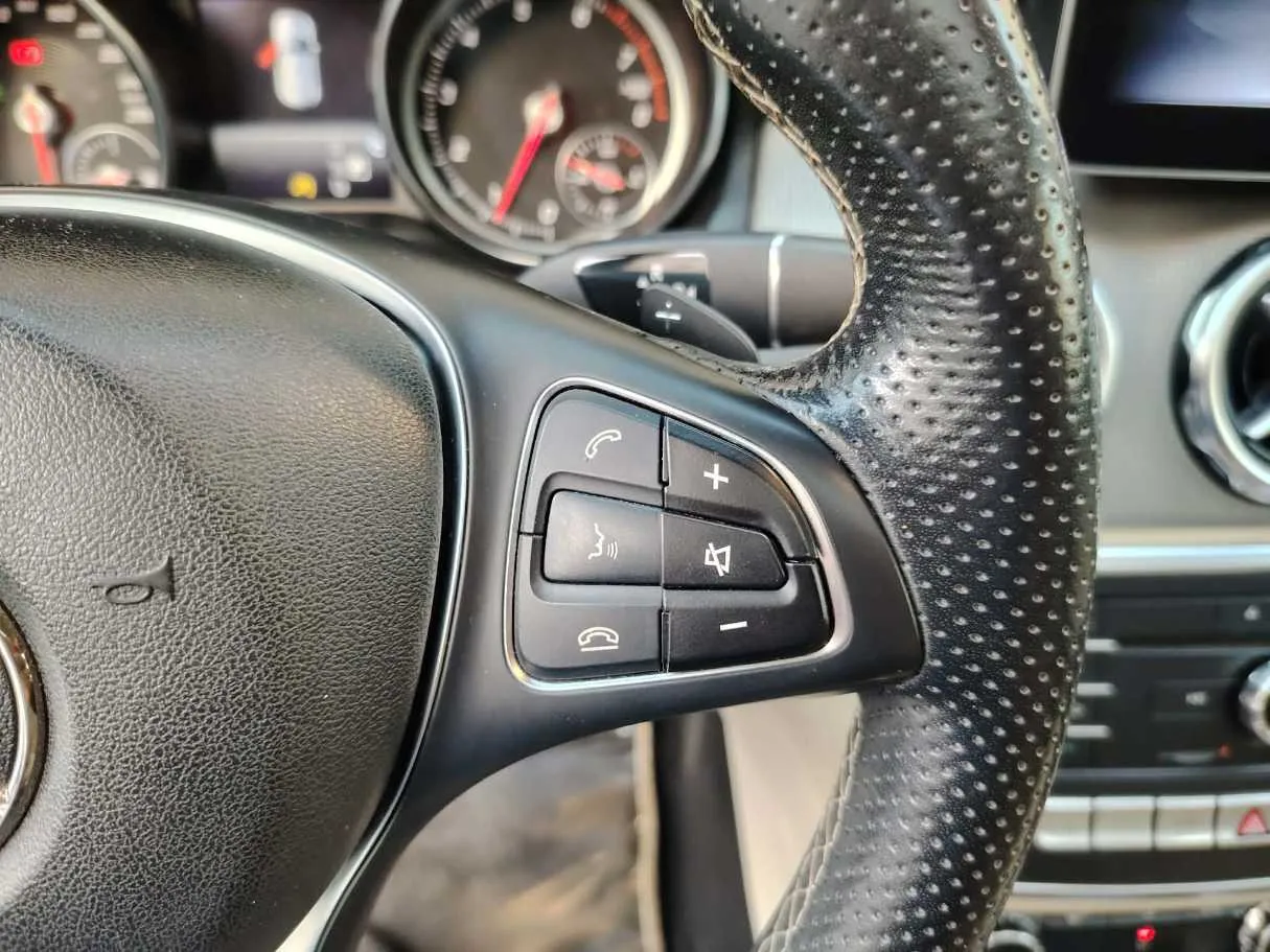 Car image 42