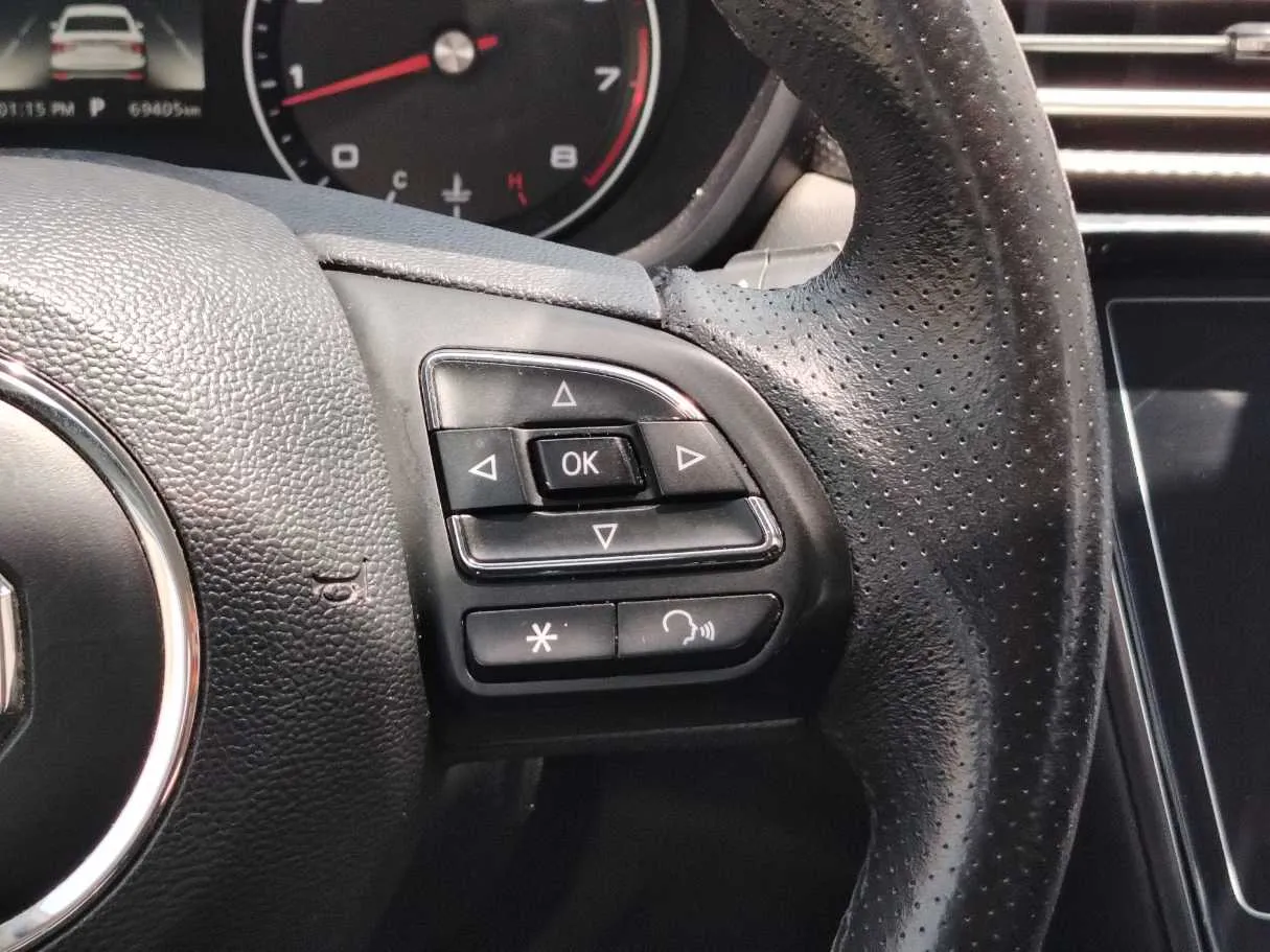 Car image 23