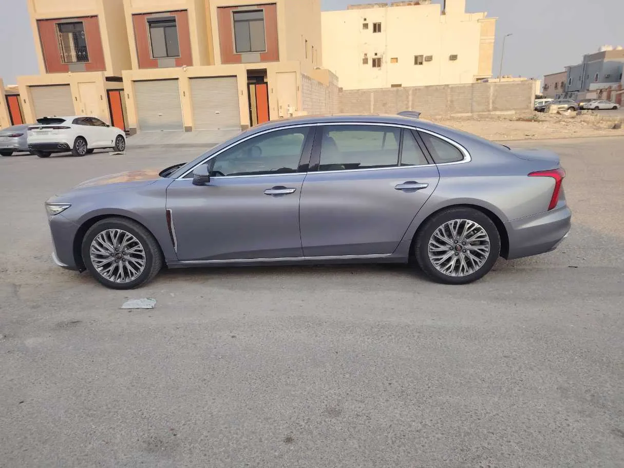 Car image 8