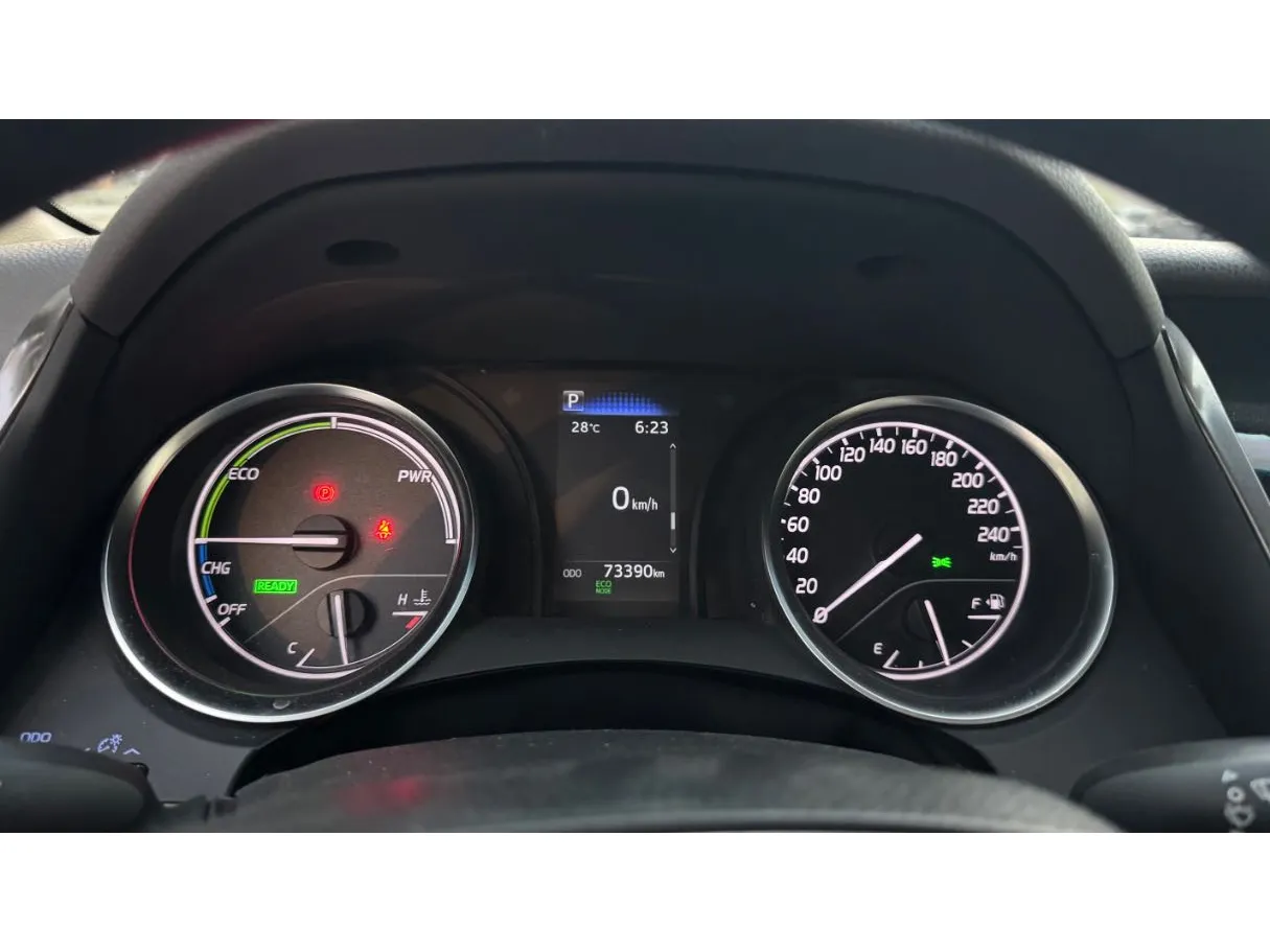 Car image 19