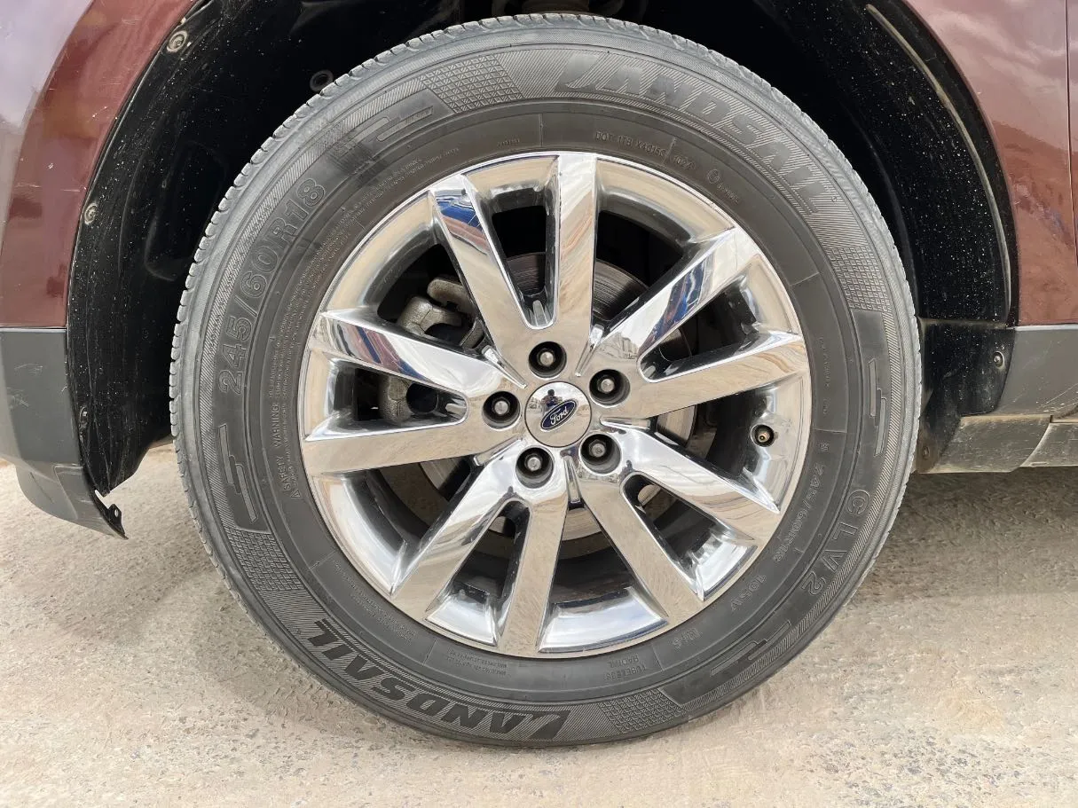 Car image 10