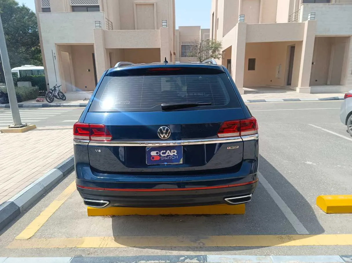 Car image 6