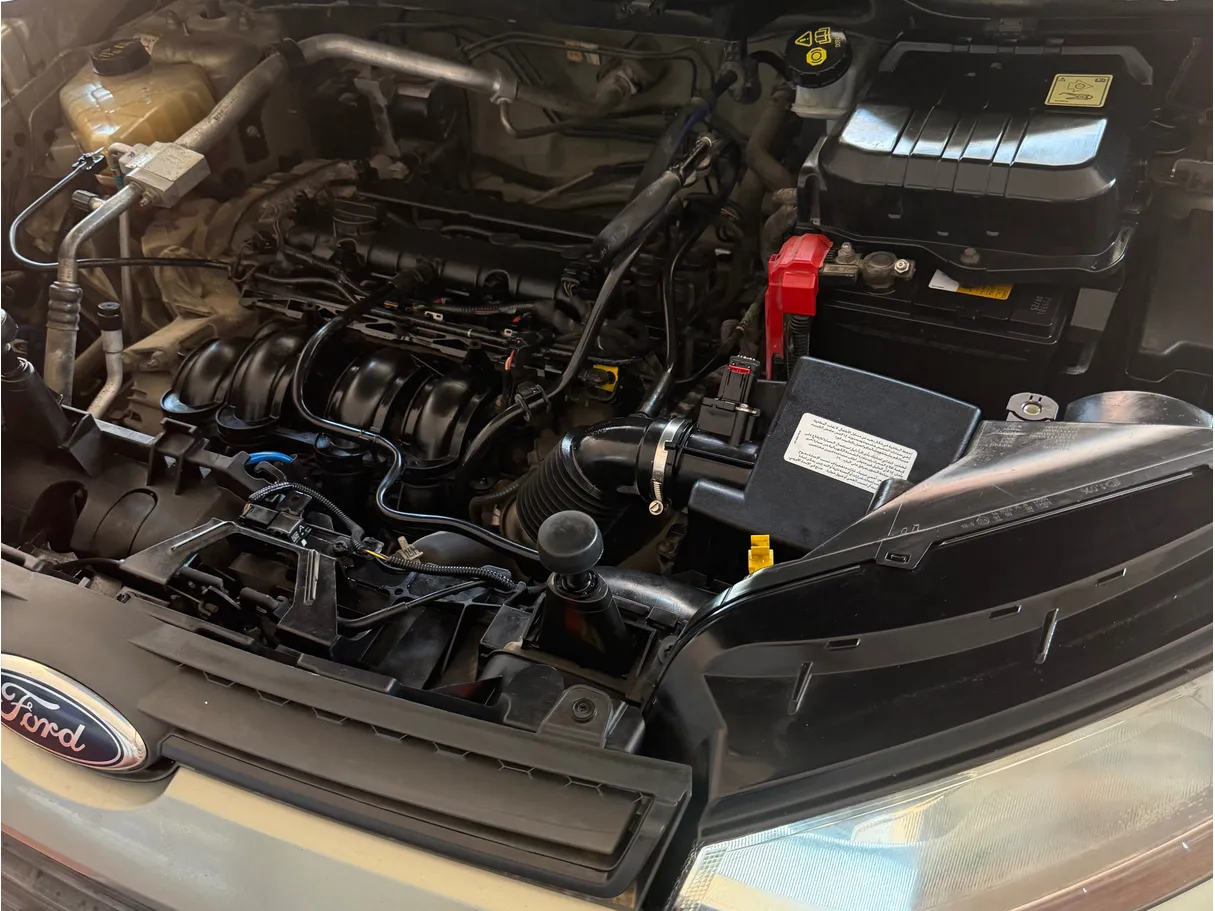 Car image 8