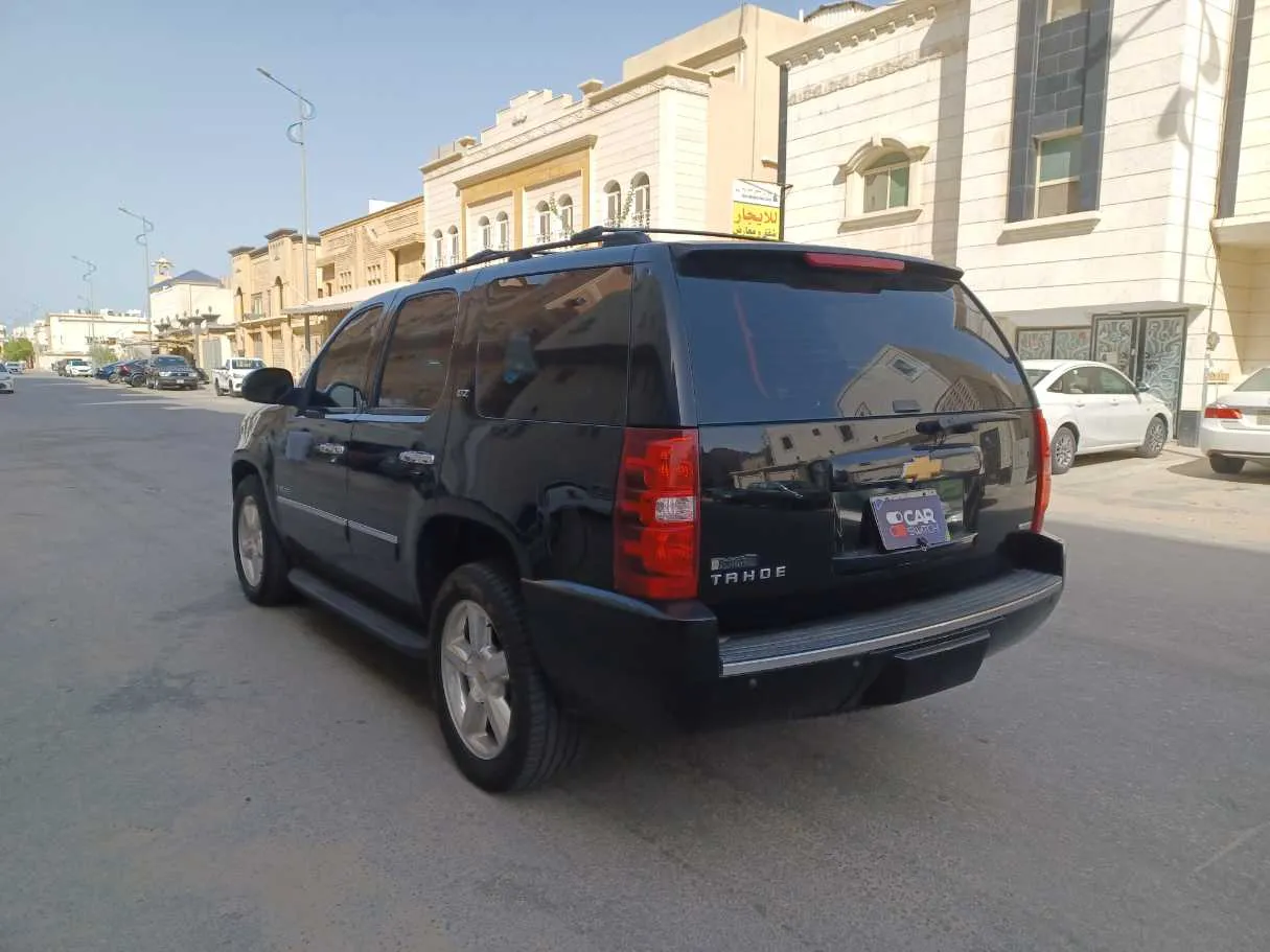 Car image 7