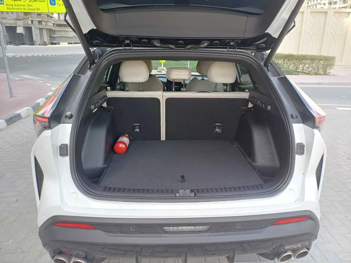 Car image 20