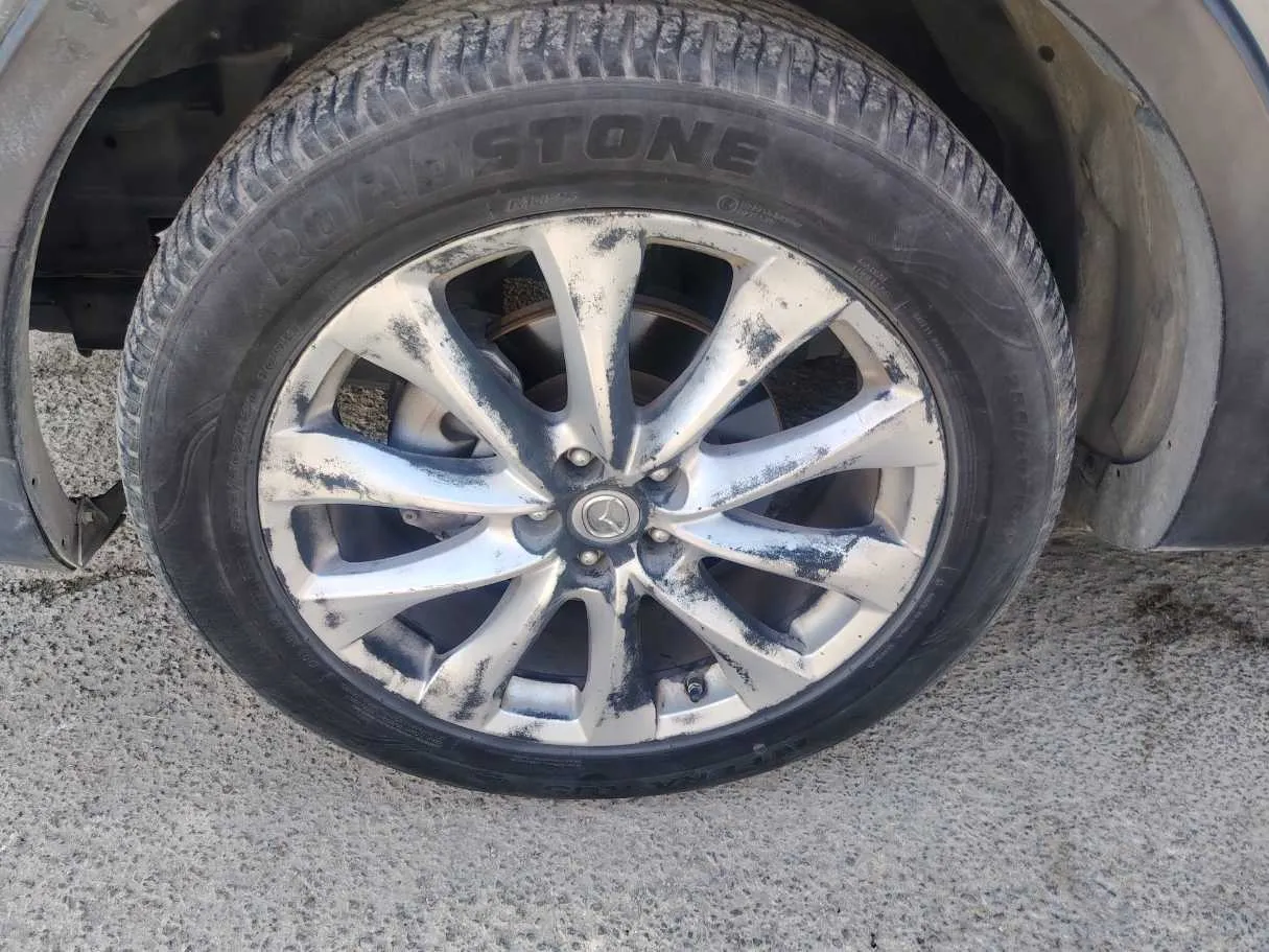 Car image 10