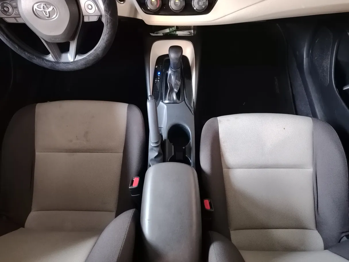 Car image 20