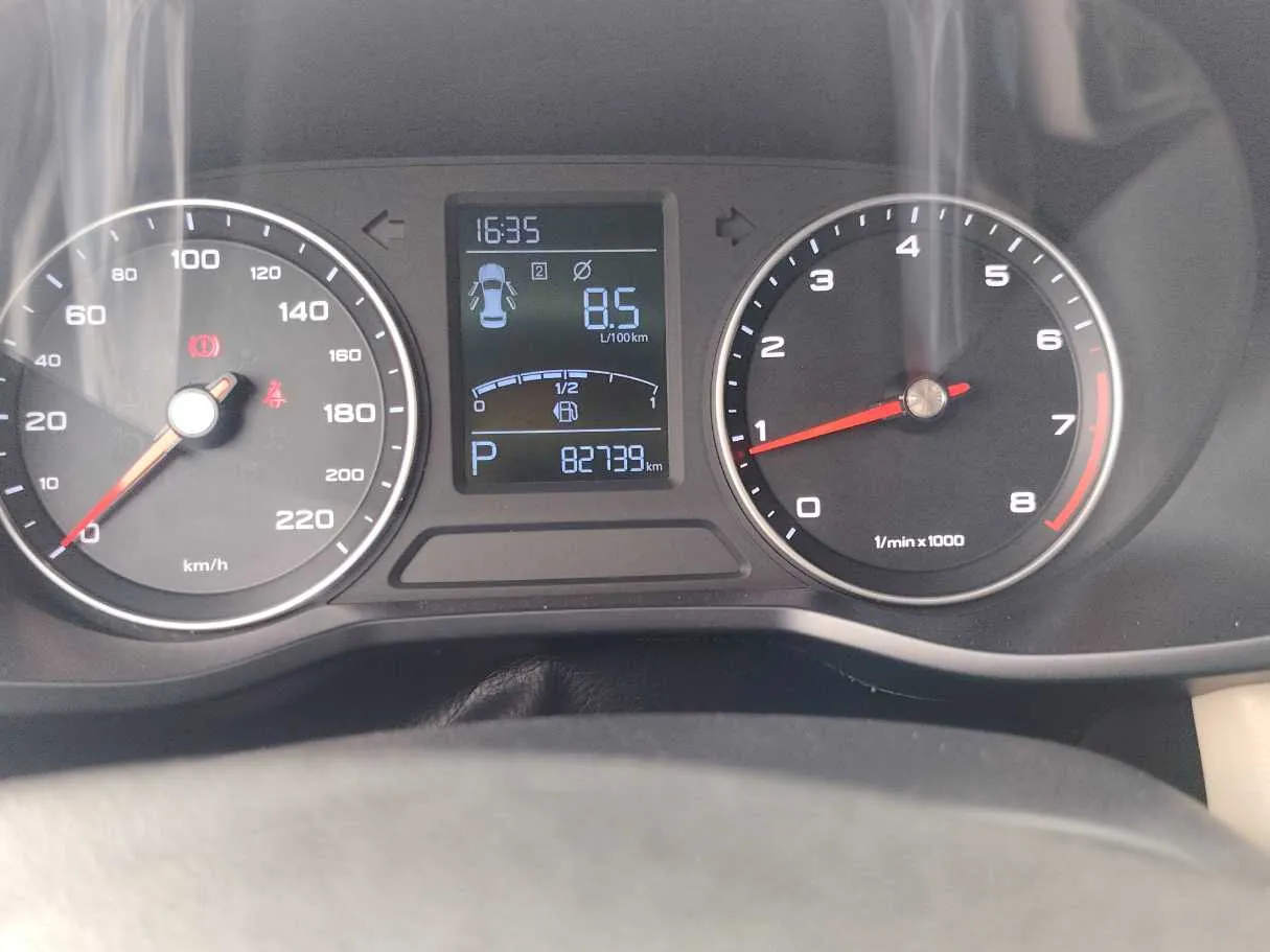 Car image 22
