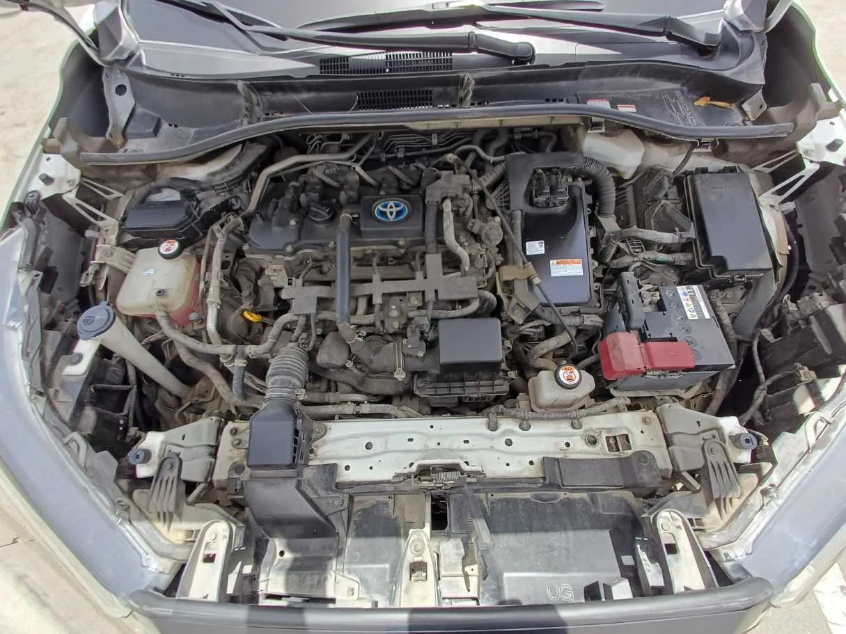 Car image 21
