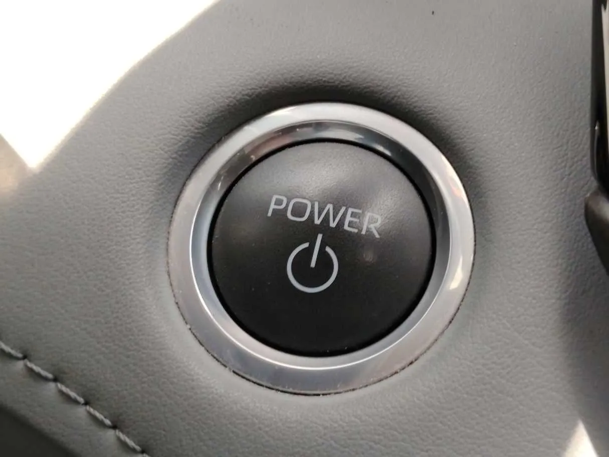 Car image 28