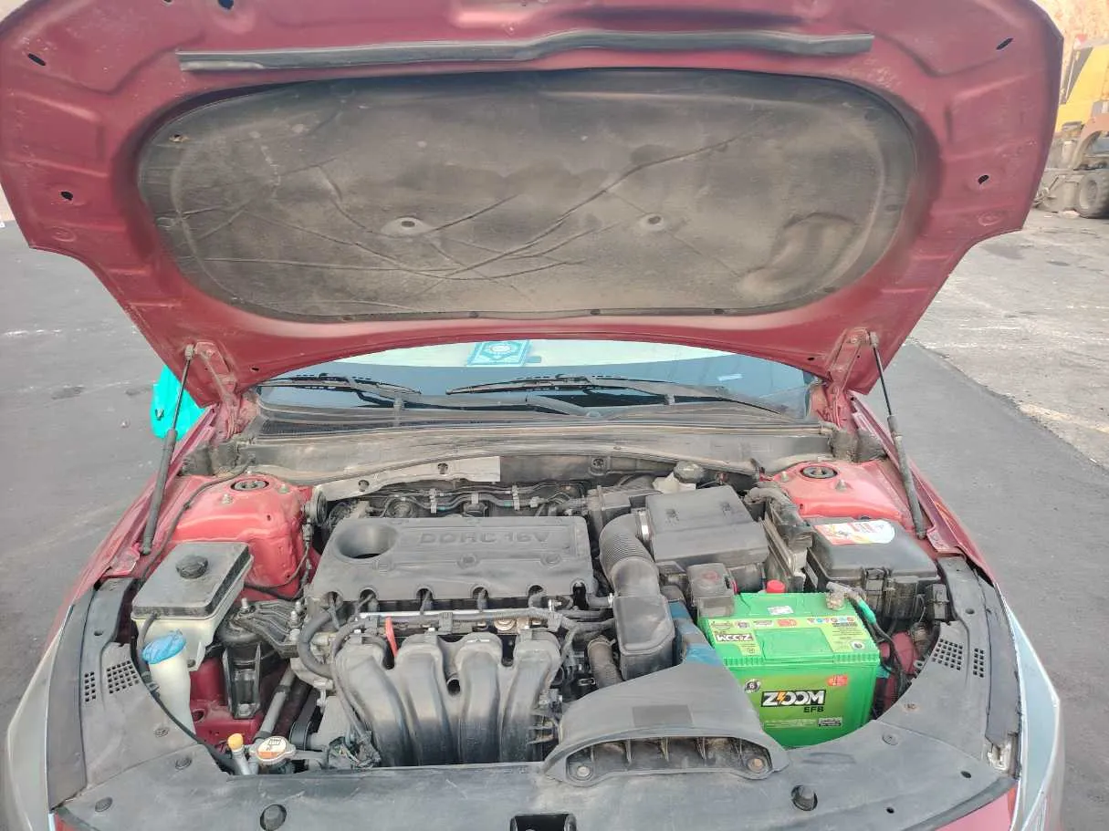 Car image 30