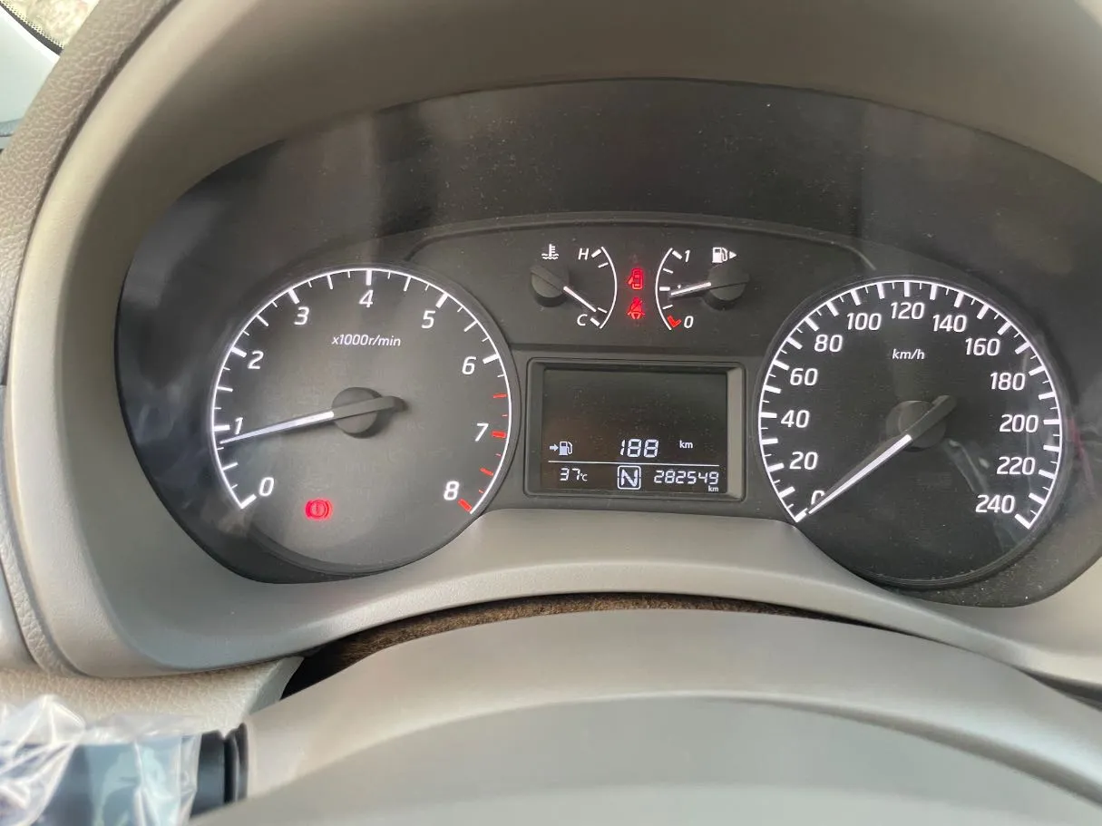 Car image 20