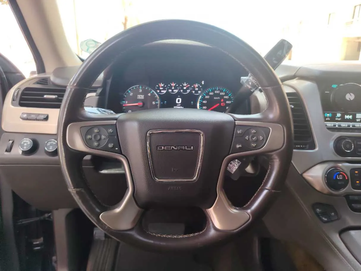 Car image 23