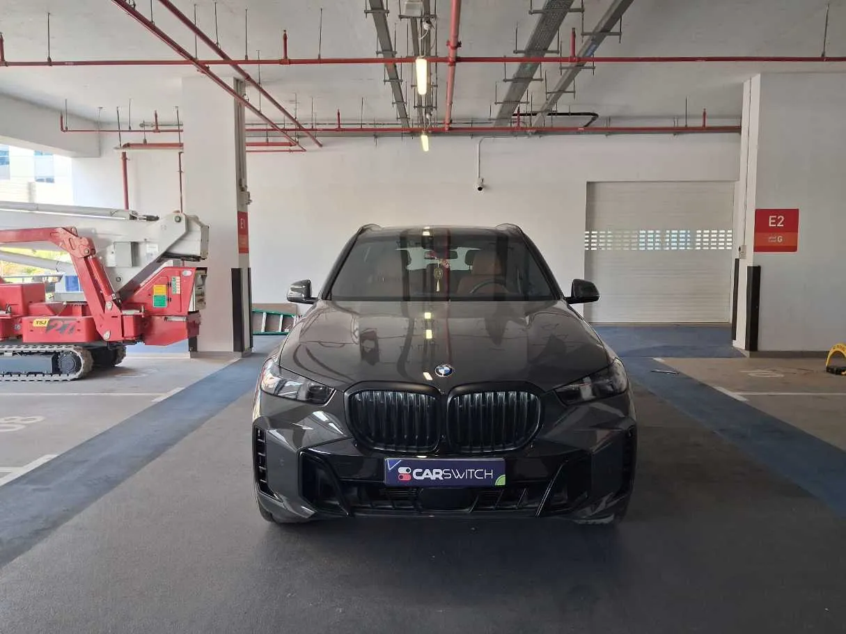 Car image 2