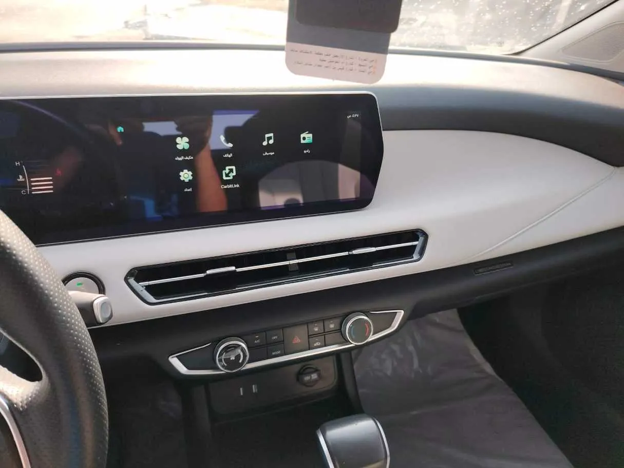 Car image 30