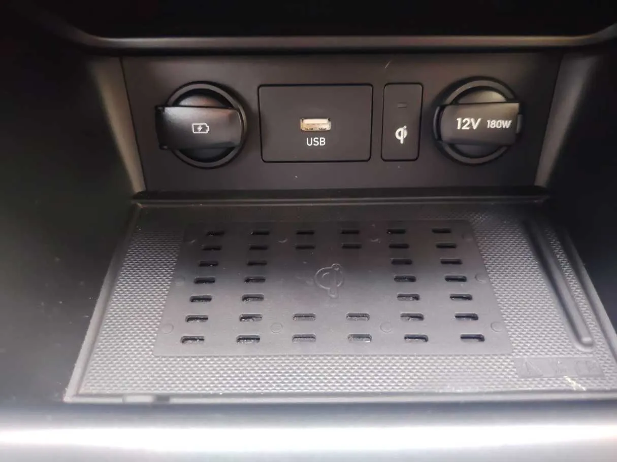 Car image 29