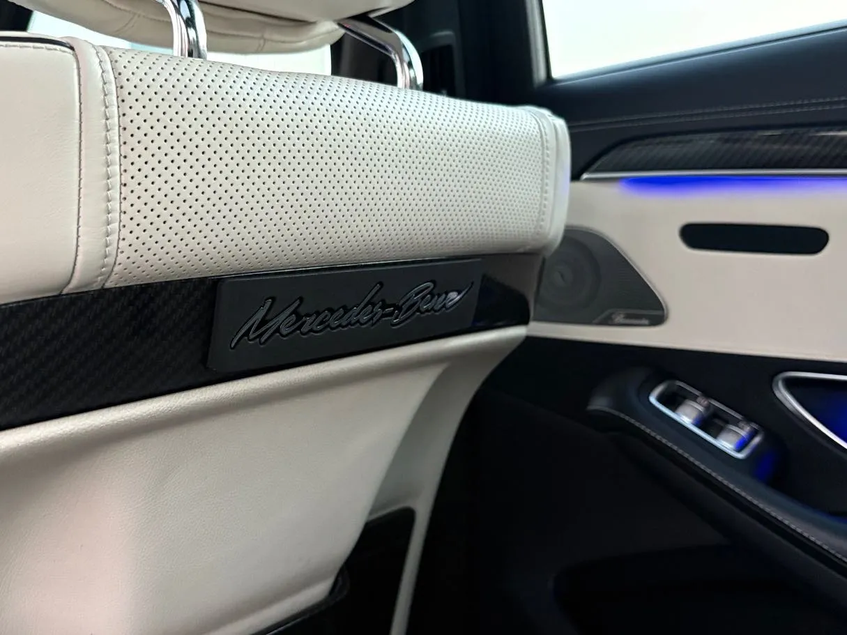 Car image 28