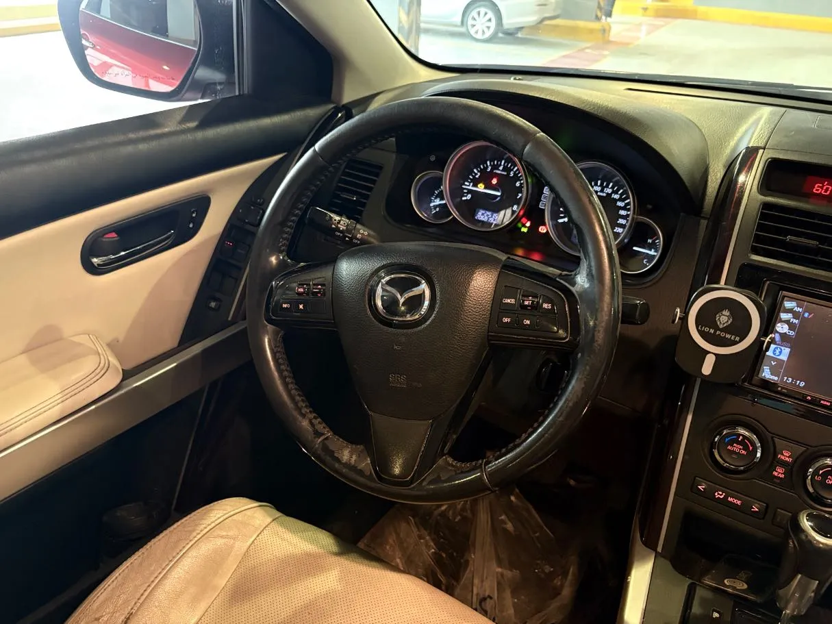 Car image 21