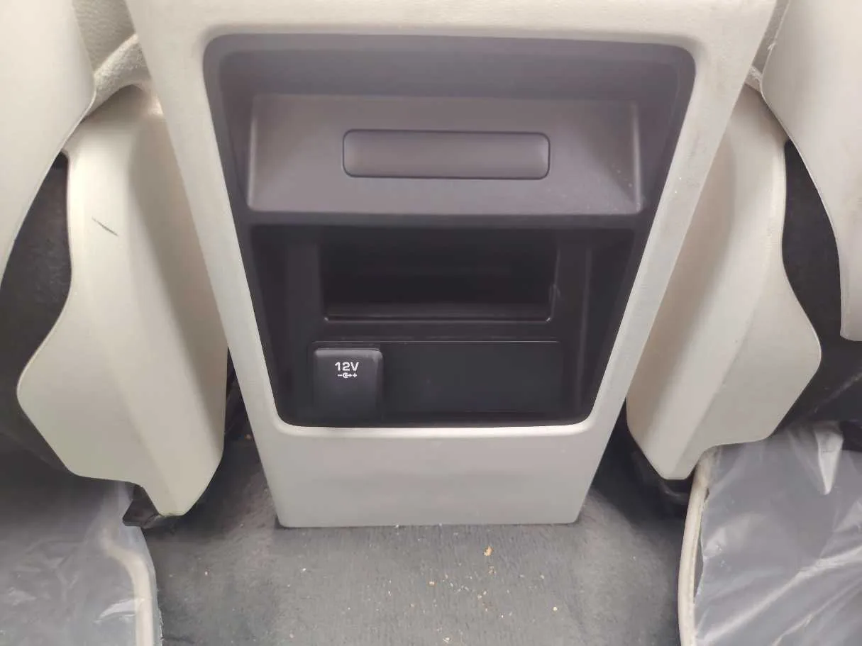 Car image 29