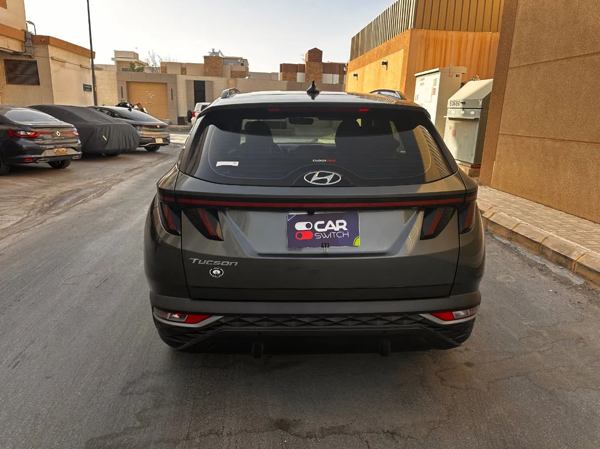 Car image 6