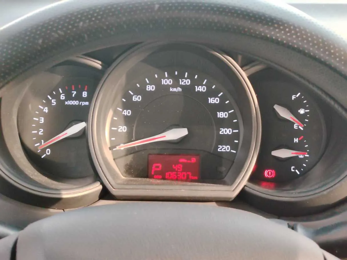 Car image 24