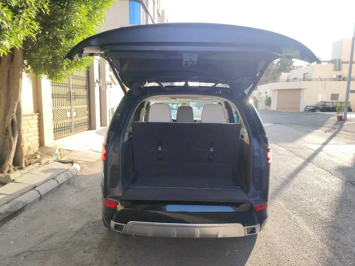 Car image 28