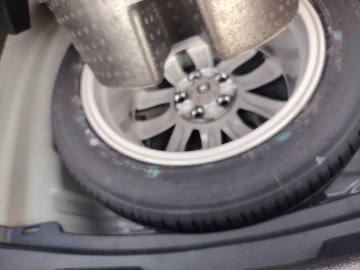 Car image 31