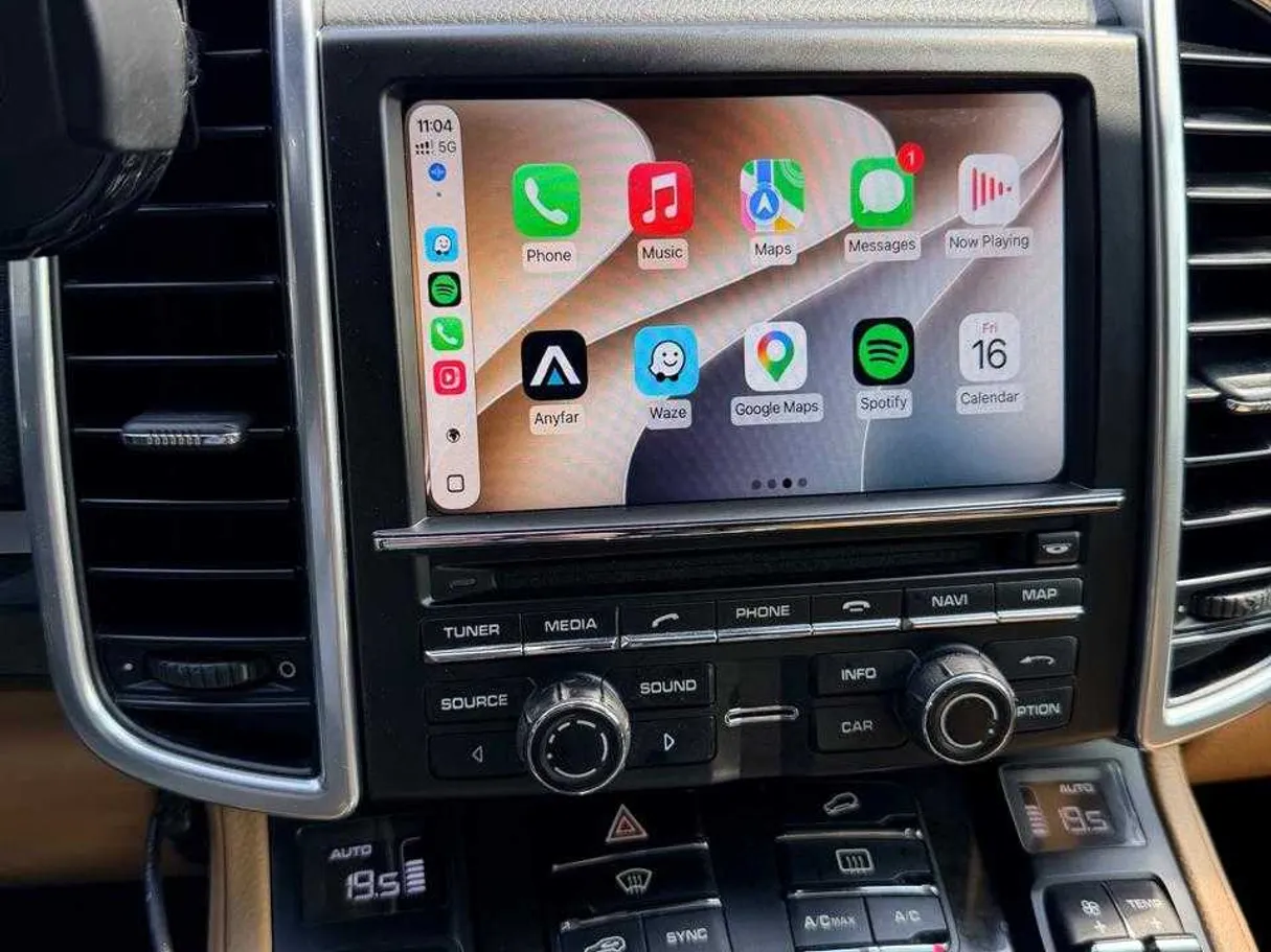 Car image 13
