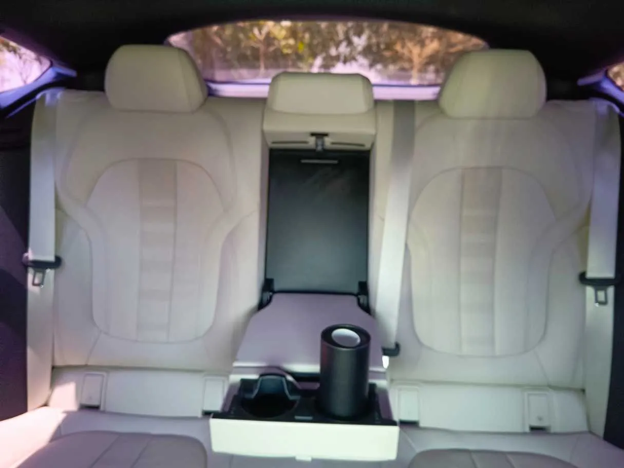 Car image 21
