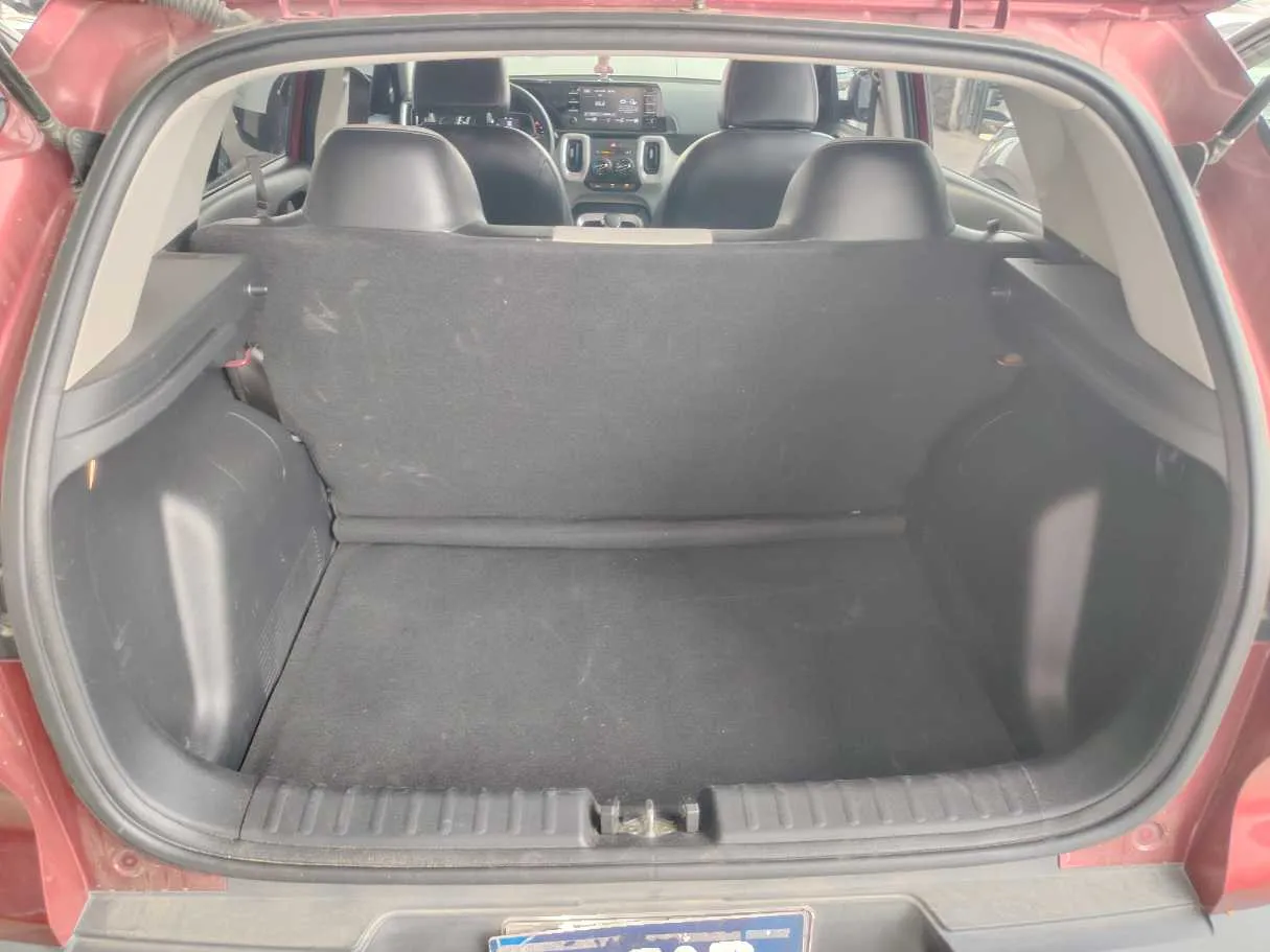 Car image 27