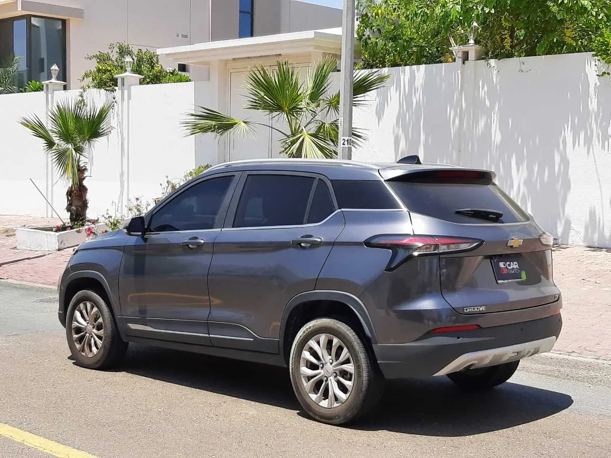 Car image 7