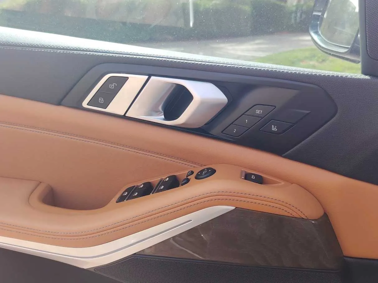 Car image 31