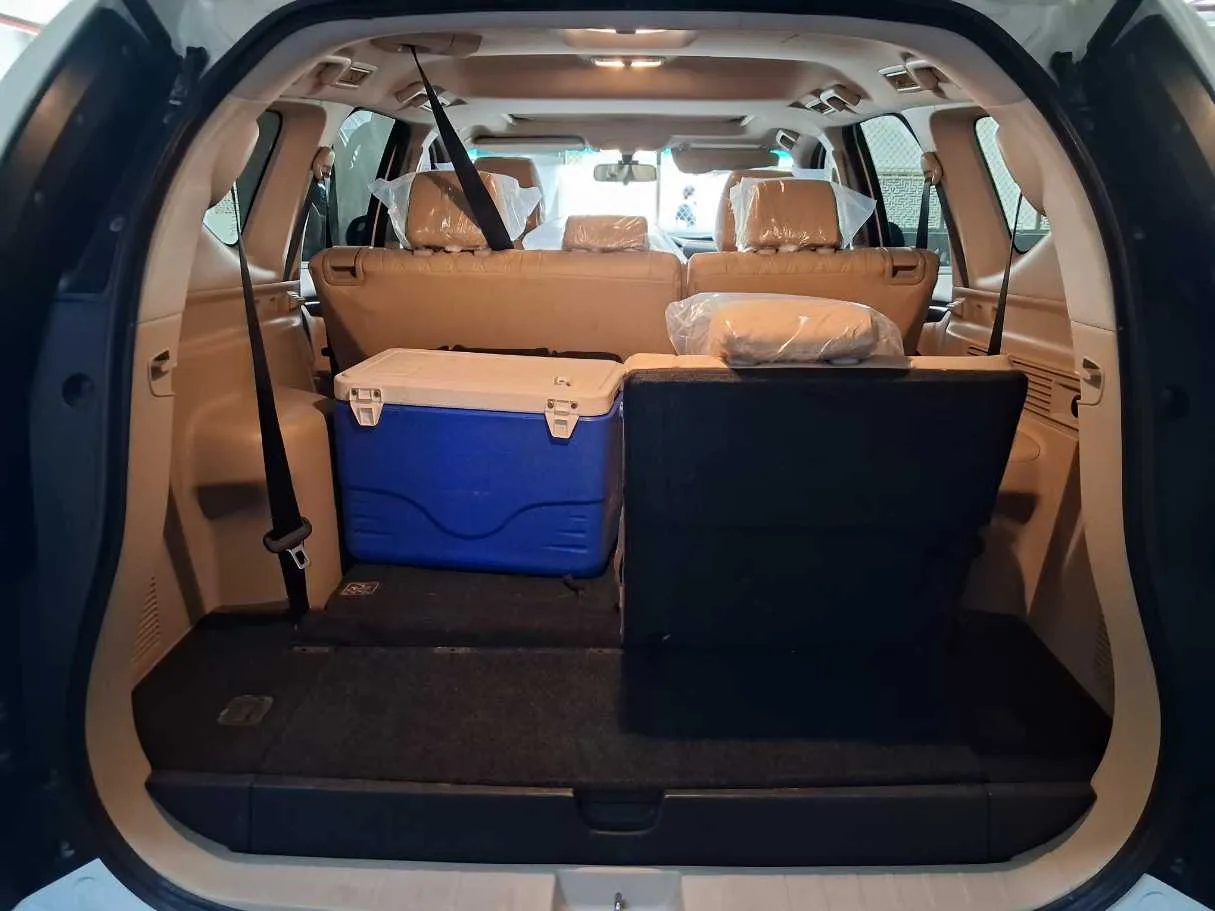Car image 22