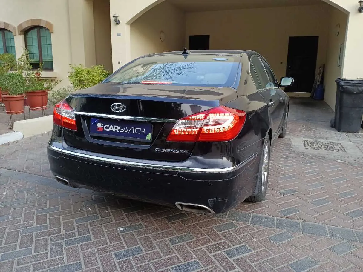 Car image 5