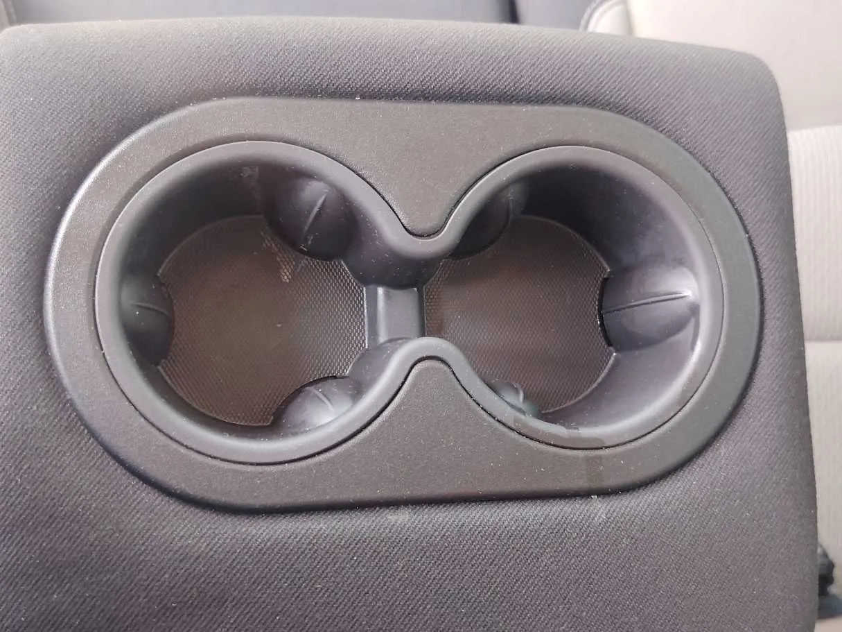Car image 24