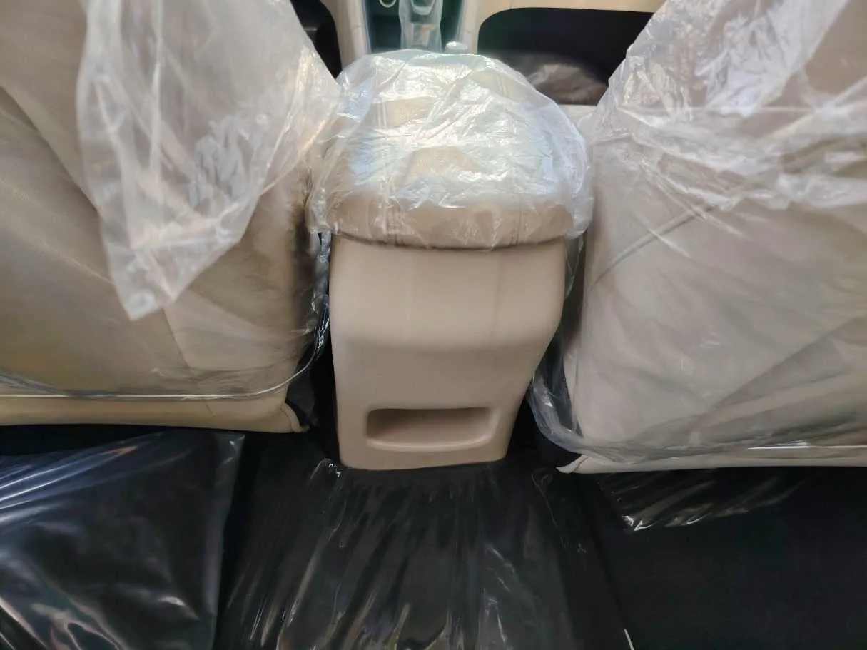 Car image 28