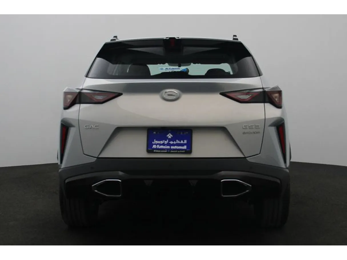 Car image 12