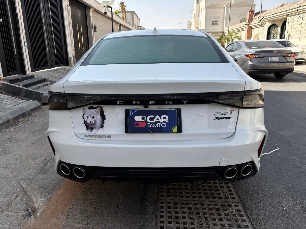 Car image 6