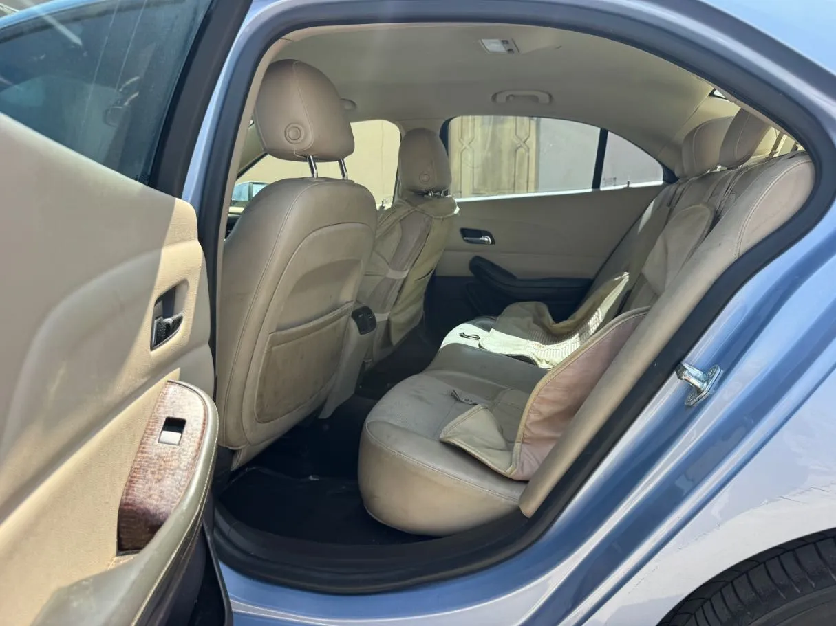 Car image 13