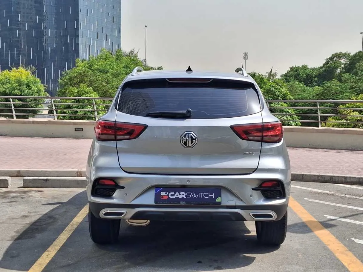 Car image 6