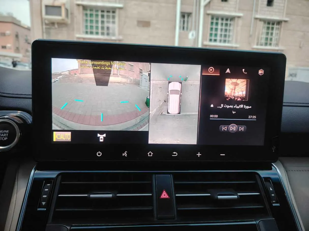 Car image 26