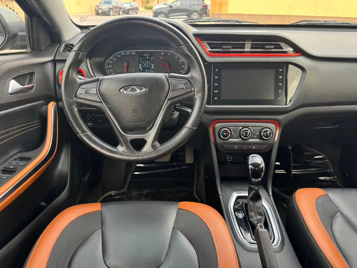 Car image 17